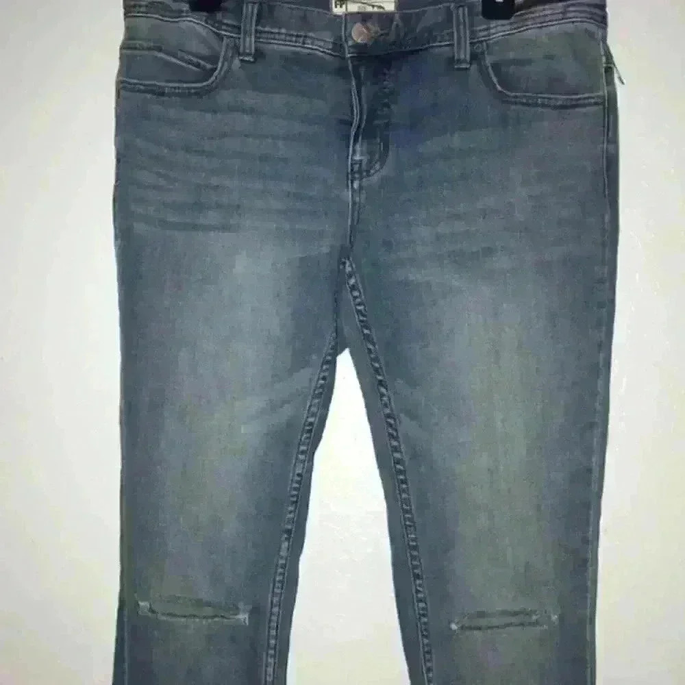 Free People women’s choped knees jeans pants size 30 - Picture 10 of 16
